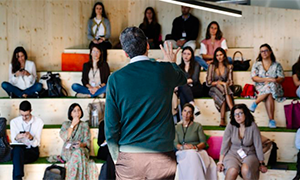 Sabia que o governo lhe paga 750€ para tirar um curso de Inteligência Artificial?